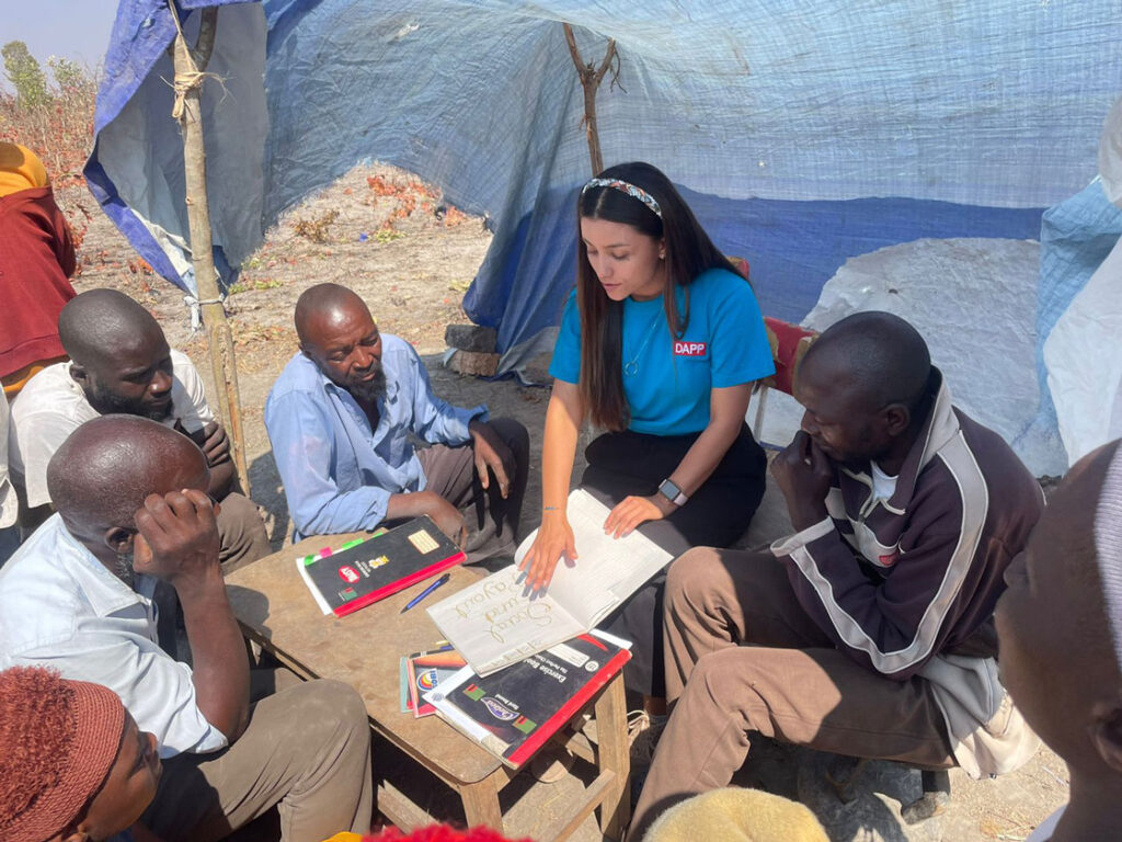 V4C-August-student-Natalia-working-with-the-local-community-doing-budgeting